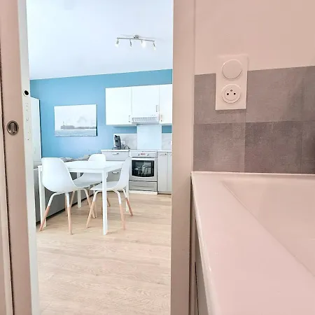 1763 - Le Blue Peche